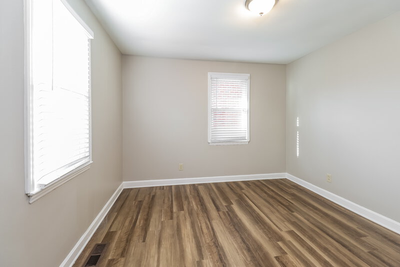 1,505/Mo, 1709 Purser Dr Charlotte, NC 28215 Main Bedroom View 2