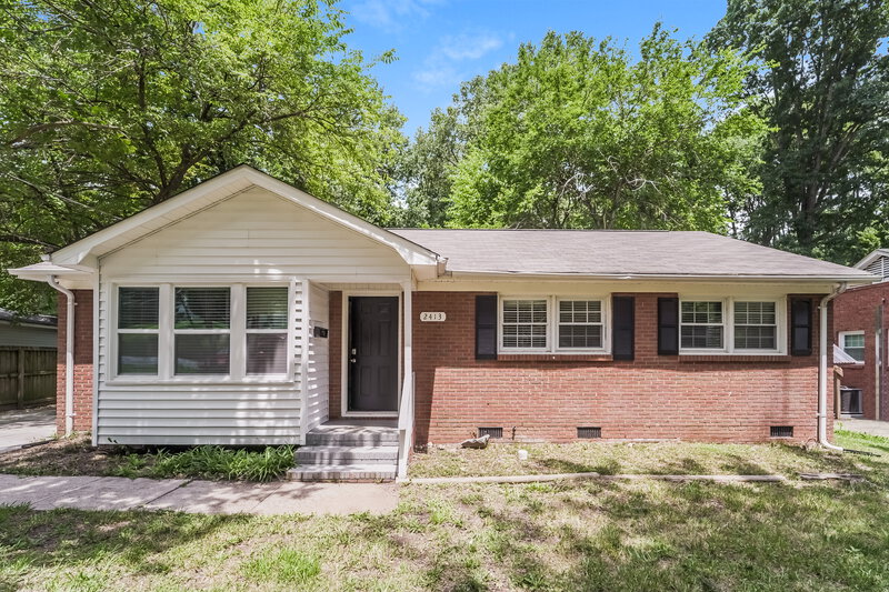 1,900/Mo, 2413 Dora Dr Charlotte, NC 28215 Front View