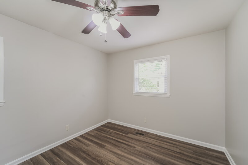 1,900/Mo, 2413 Dora Dr Charlotte, NC 28215 Main Bedroom View