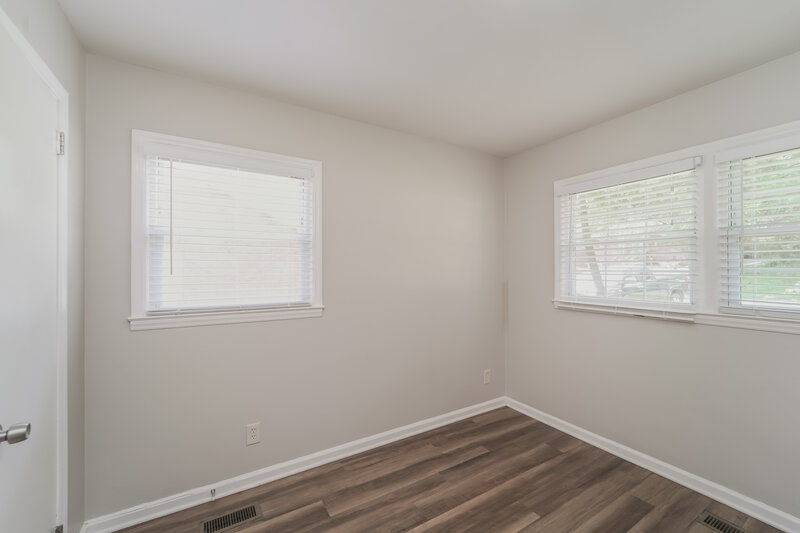 1,900/Mo, 2413 Dora Dr Charlotte, NC 28215 Bedroom View 5