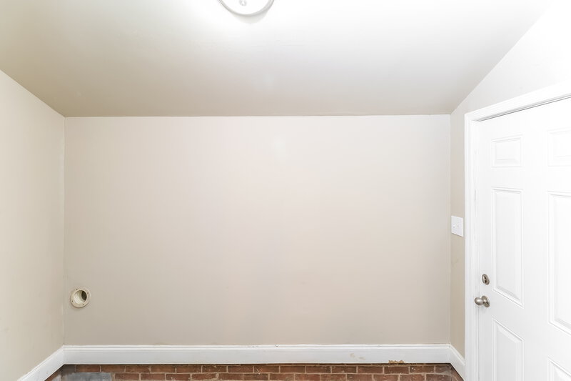1,660/Mo, 511 Derrydowne Dr Charlotte, NC 28213 Walk In Closet View