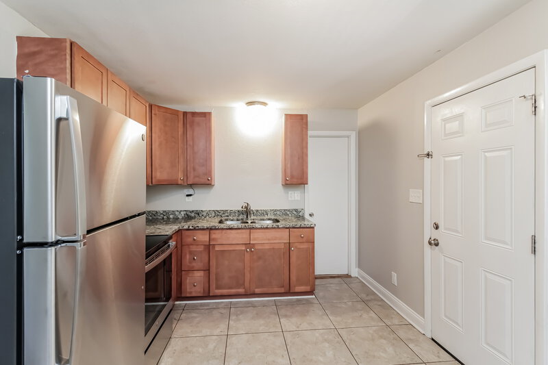 1,640/Mo, 3800 Seaman Dr Charlotte, NC 28217 Kitchen View 2