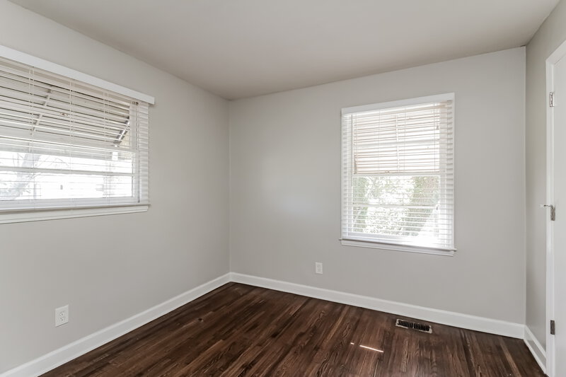 1,640/Mo, 3800 Seaman Dr Charlotte, NC 28217 Main Bedroom View 2