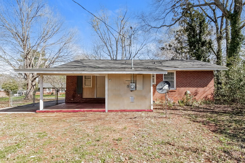 1,640/Mo, 3800 Seaman Dr Charlotte, NC 28217 Rear View