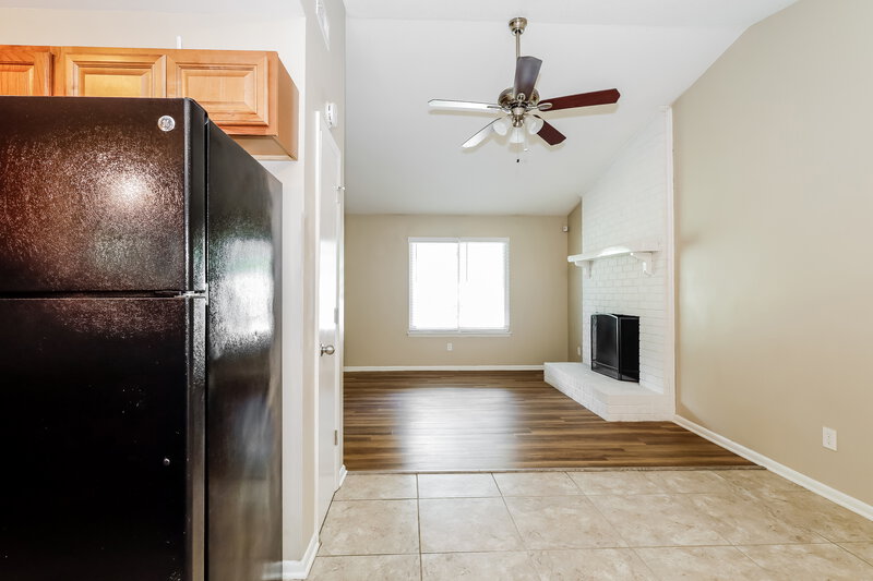 1,830/Mo, 7236 Newell Acres Dr Charlotte, NC 28215 Kitchen View 2