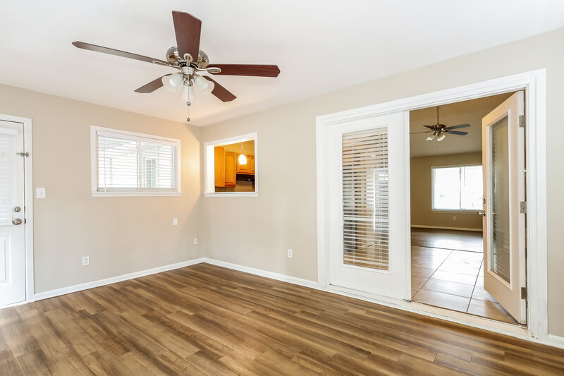 1,830/Mo, 7236 Newell Acres Dr Charlotte, NC 28215 Sun Room View