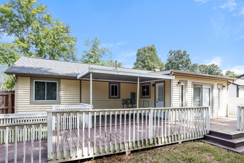 1,830/Mo, 7236 Newell Acres Dr Charlotte, NC 28215 Rear View