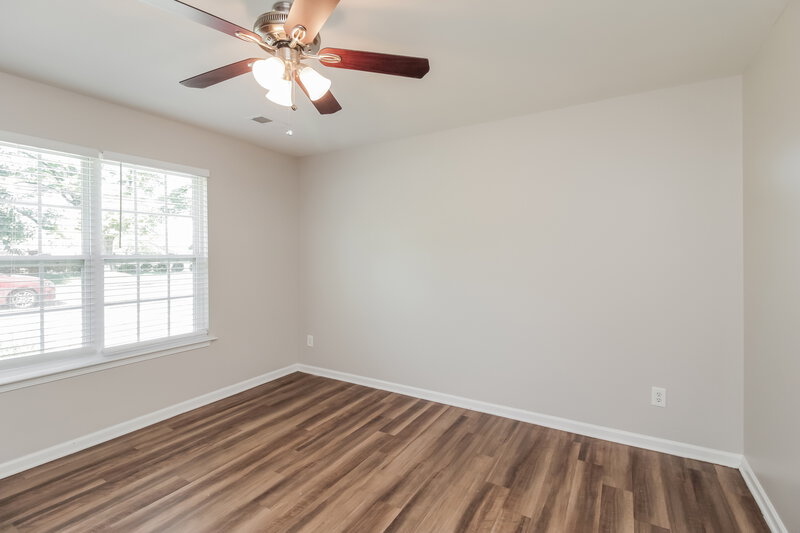1,760/Mo, 3613 Ellington St Charlotte, NC 28211 Living Room View 2