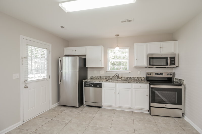 1,760/Mo, 3613 Ellington St Charlotte, NC 28211 Dining Room View