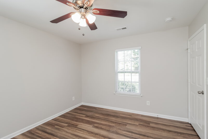 1,760/Mo, 3613 Ellington St Charlotte, NC 28211 Main Bedroom View