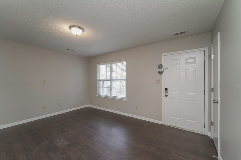 1,650/Mo, 8024 Gera Emma Dr Charlotte, NC 28215 Living Room View