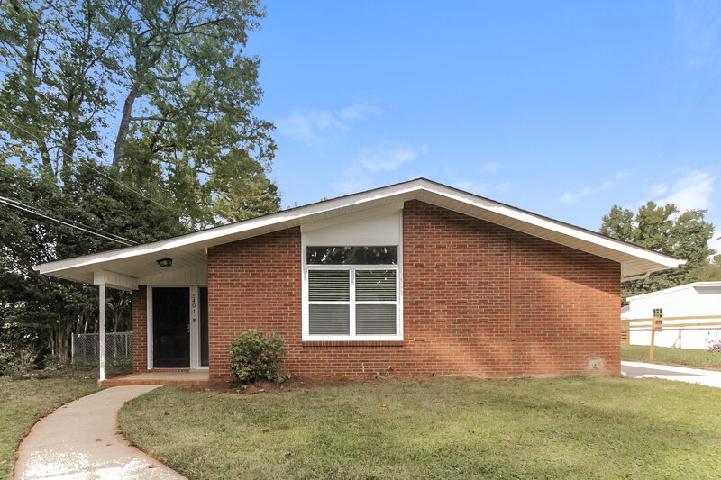 1,645/Mo, 5401 Venado St Charlotte, NC 28215 Front View