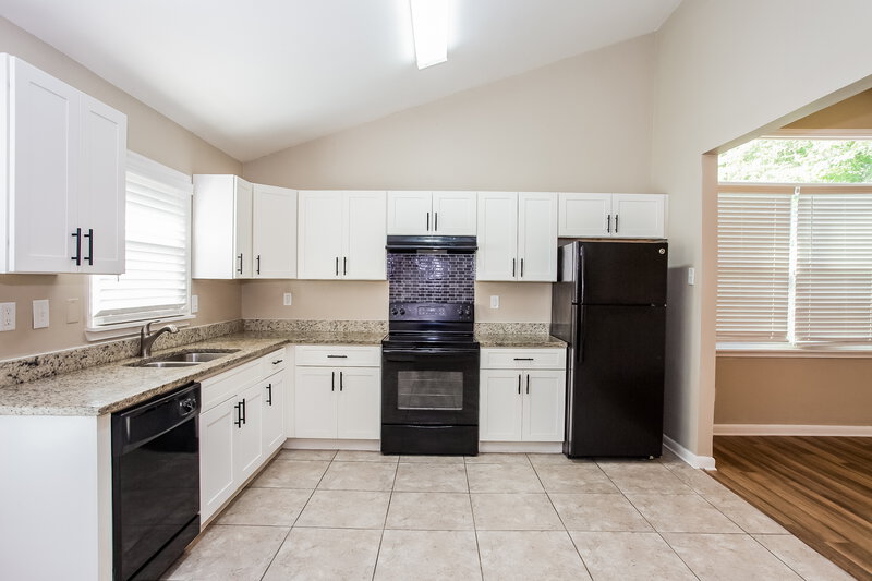 1,645/Mo, 5401 Venado St Charlotte, NC 28215 Kitchen View