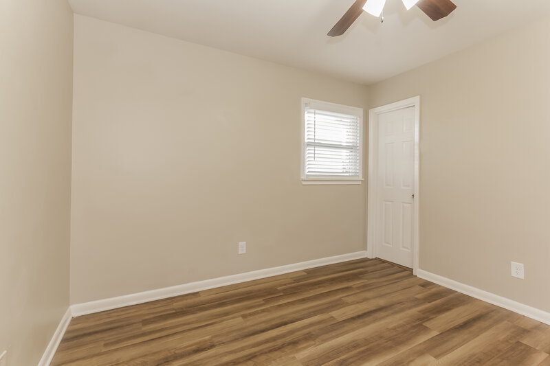 1,645/Mo, 5401 Venado St Charlotte, NC 28215 Main Bedroom View 2