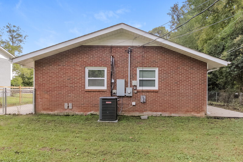 1,645/Mo, 5401 Venado St Charlotte, NC 28215 Rear View