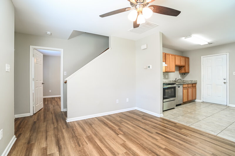 1,560/Mo, 3002 Reid Ave Charlotte, NC 28208 Living Room View 2