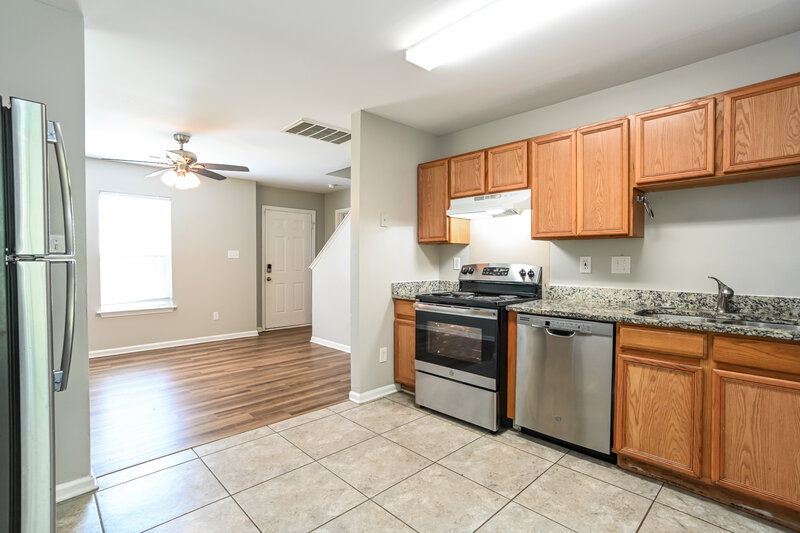 1,560/Mo, 3002 Reid Ave Charlotte, NC 28208 Kitchen View