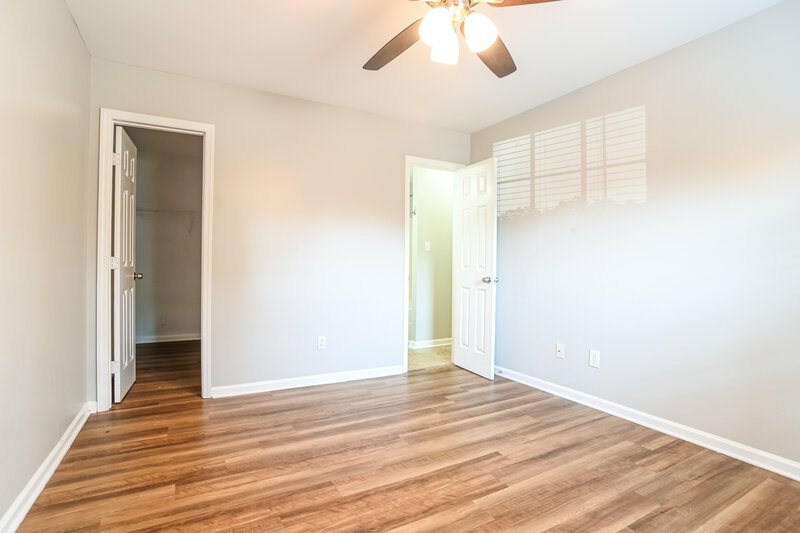 1,560/Mo, 3002 Reid Ave Charlotte, NC 28208 Main Bedroom View