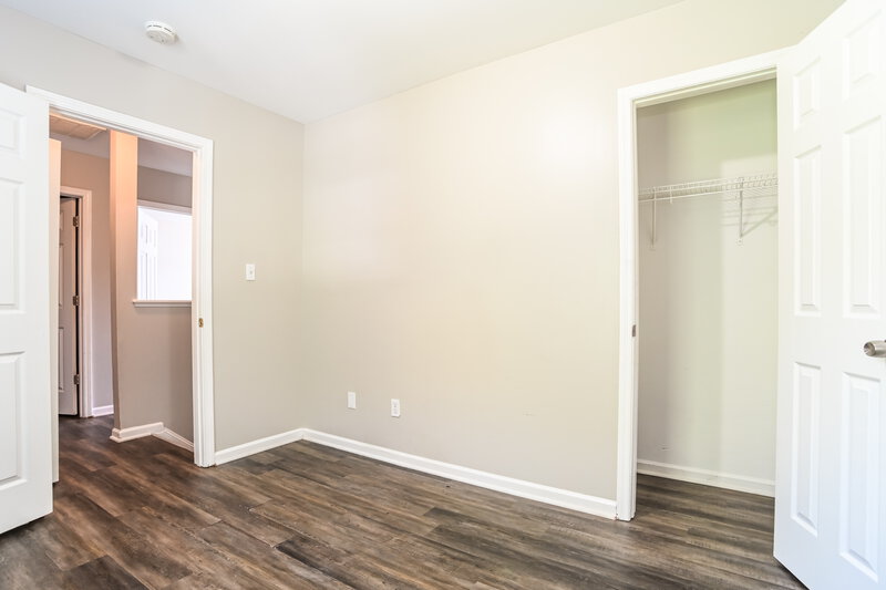 1,560/Mo, 3002 Reid Ave Charlotte, NC 28208 Bedroom View