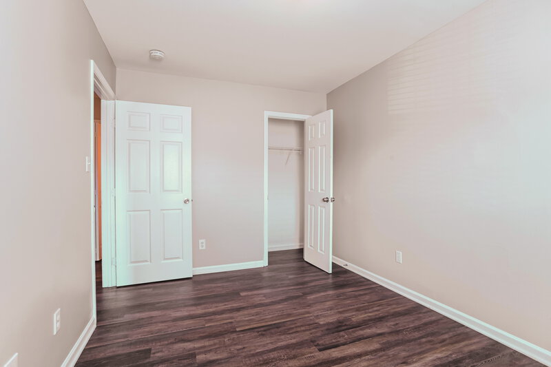 1,560/Mo, 3002 Reid Ave Charlotte, NC 28208 Bedroom View 2