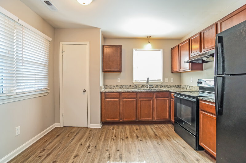 1,525/Mo, 6126 Castle Ct Charlotte, NC 28213 Misc View 5