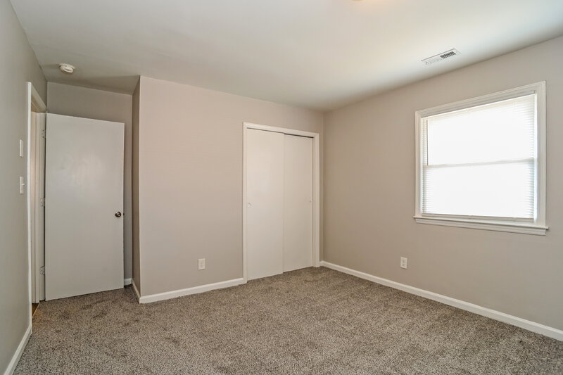 1,525/Mo, 6126 Castle Ct Charlotte, NC 28213 Misc View 8