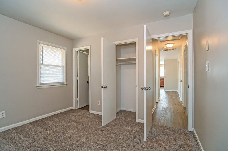 1,525/Mo, 6126 Castle Ct Charlotte, NC 28213 Misc View 9