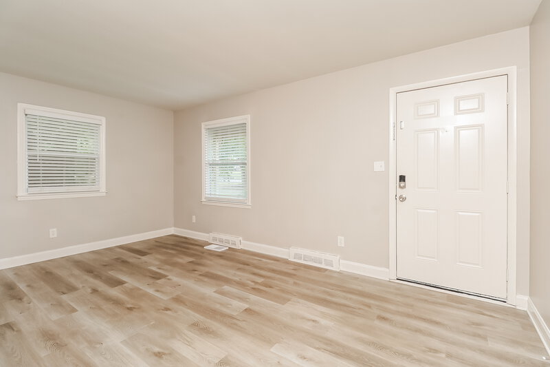 1,525/Mo, 4534 Hidden Valley Rd Charlotte, NC 28213 Living Room View