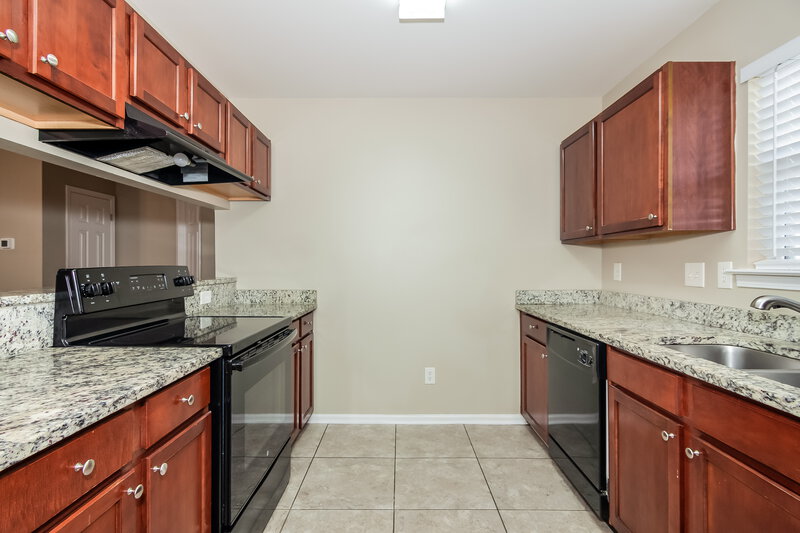 1,775/Mo, 3836 Bullard St Charlotte, NC 28208 Kitchen View