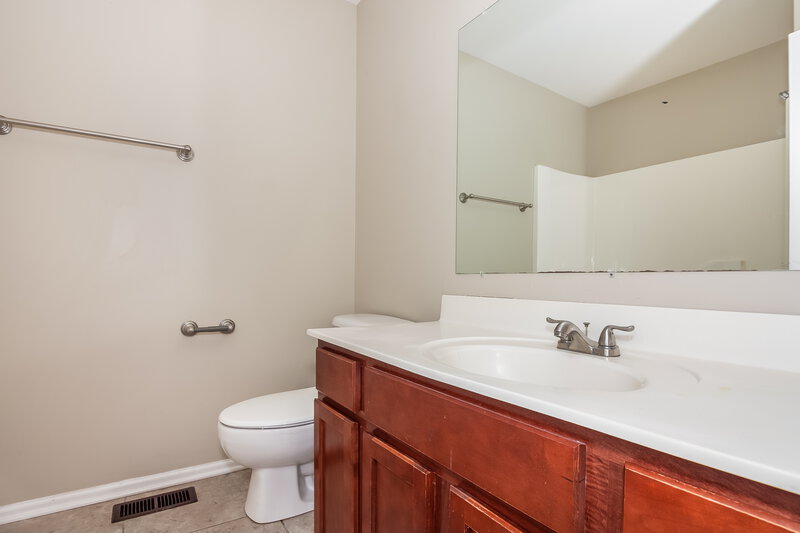 1,775/Mo, 3836 Bullard St Charlotte, NC 28208 Bathroom View