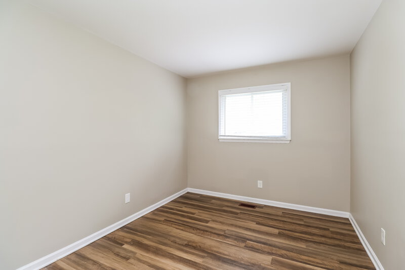 1,635/Mo, 9324 Edgevale Dr Charlotte, NC 28216 Bedroom View