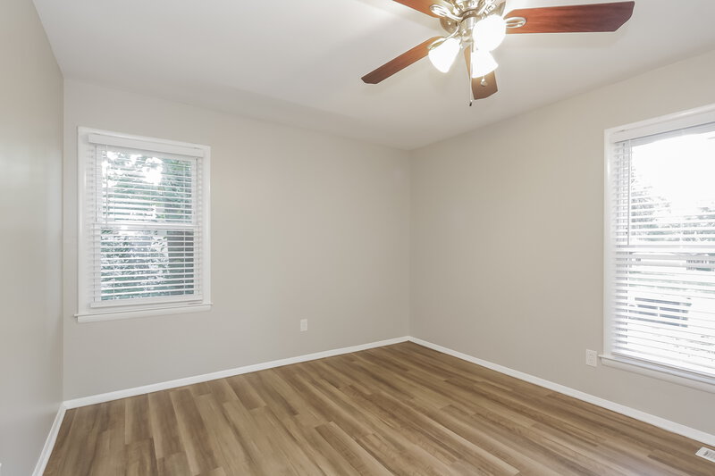 1,670/Mo, 624 Dobson Dr Charlotte, NC 28213 Main Bedroom View