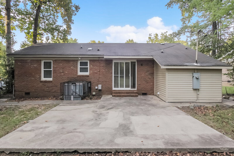 1,670/Mo, 624 Dobson Dr Charlotte, NC 28213 Rear View