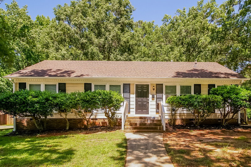 2,410/Mo, 6725 Barrington Dr Charlotte, NC 28215 External View