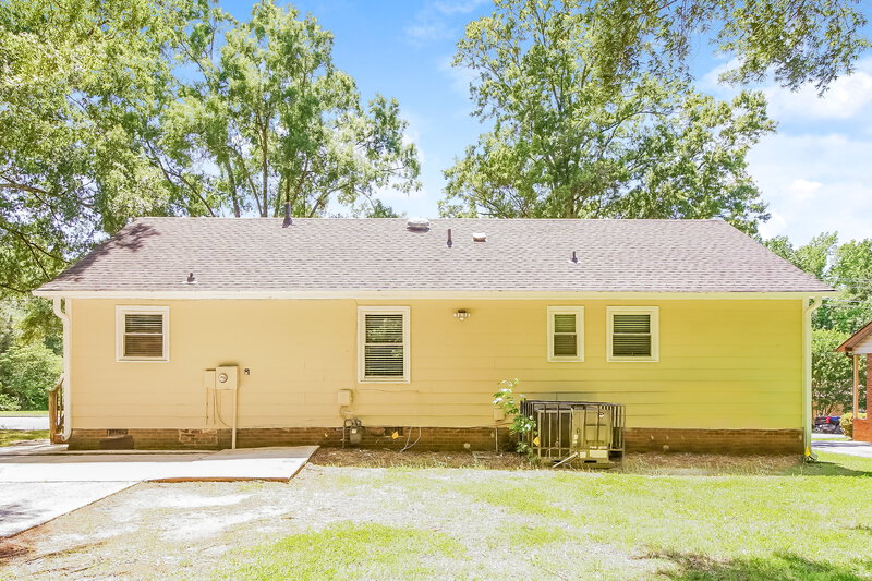 2,410/Mo, 6725 Barrington Dr Charlotte, NC 28215 Rear View 2