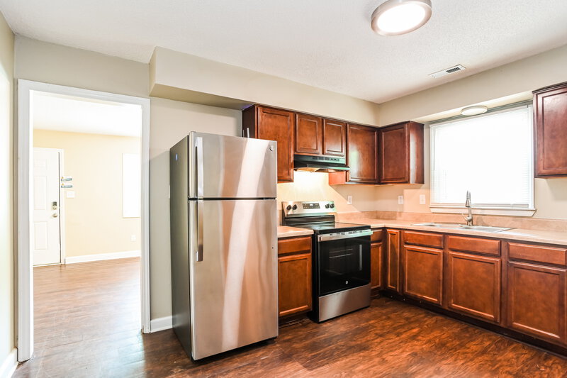 1,545/Mo, 427 Huntsmoor Dr Charlotte, NC 28217 Kitchen View