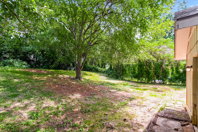 1,545/Mo, 427 Huntsmoor Dr Charlotte, NC 28217 Rear View