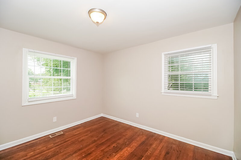 1,615/Mo, 528 W Arrowood Rd Charlotte, NC 28217 Main Bedroom View