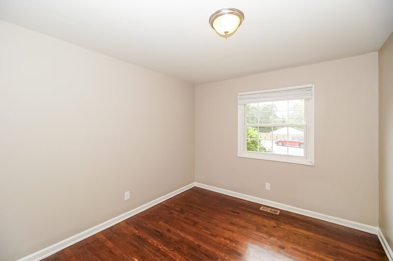 1,615/Mo, 528 W Arrowood Rd Charlotte, NC 28217 Bedroom View