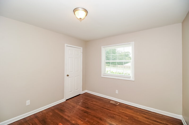 1,615/Mo, 528 W Arrowood Rd Charlotte, NC 28217 Bedroom View 2