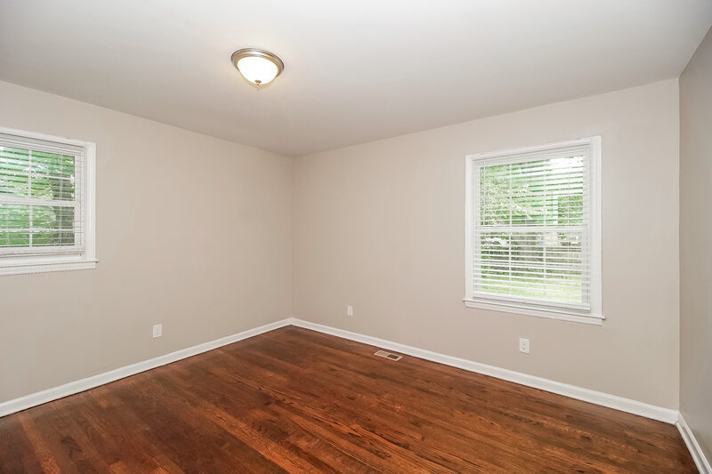 1,615/Mo, 528 W Arrowood Rd Charlotte, NC 28217 Bedroom View 3