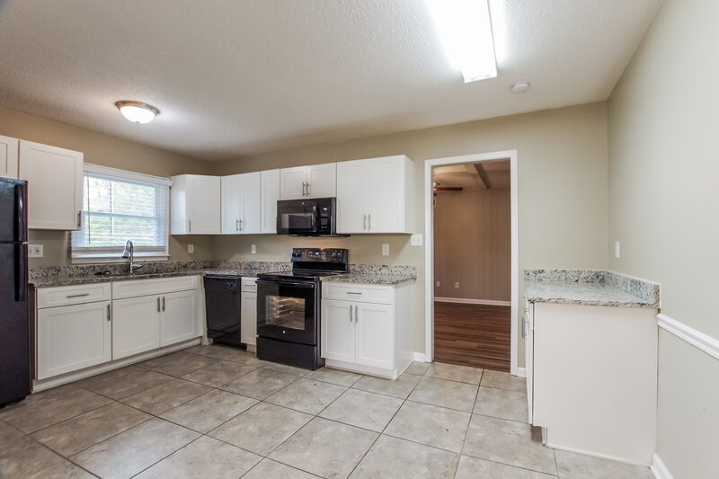 2,265/Mo, 2010 Longdale Dr Charlotte, NC 28217 Kitchen View 2