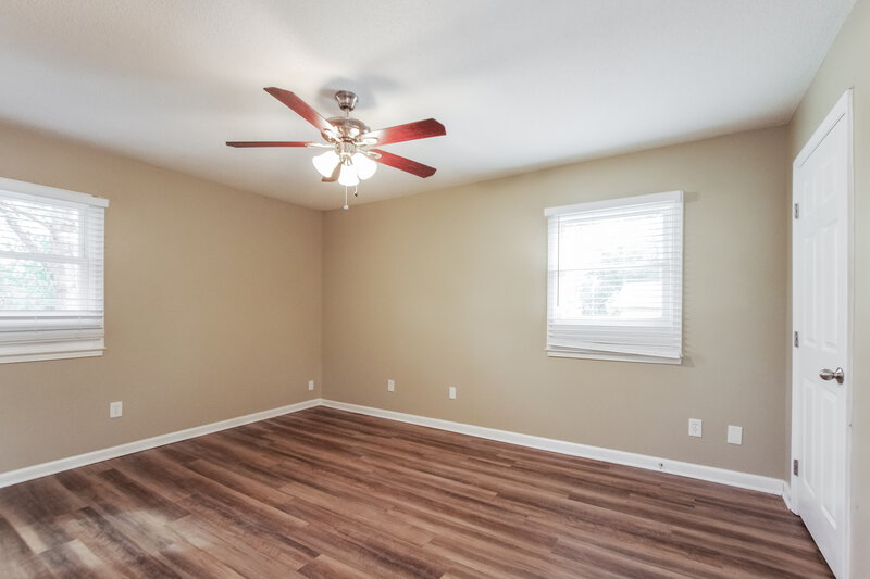 2,265/Mo, 2010 Longdale Dr Charlotte, NC 28217 Main Bedroom View