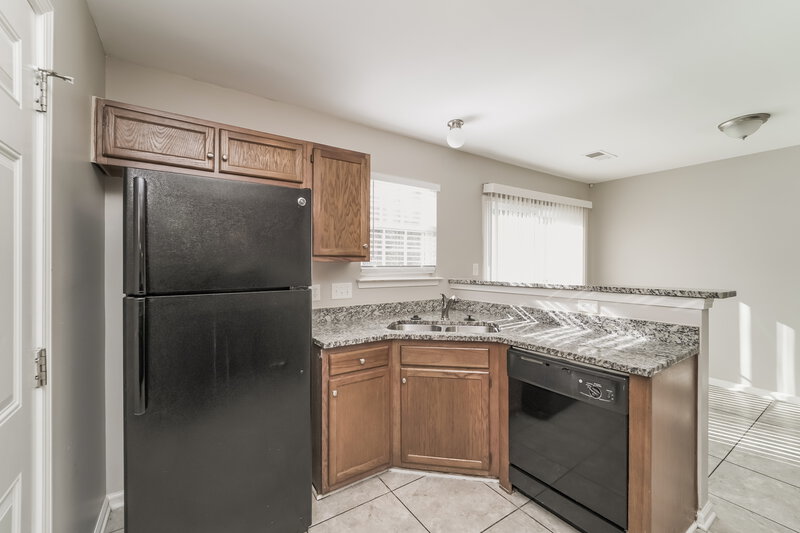 1,640/Mo, 2733 Fairstone Ave Charlotte, NC 28269 Kitchen View 2