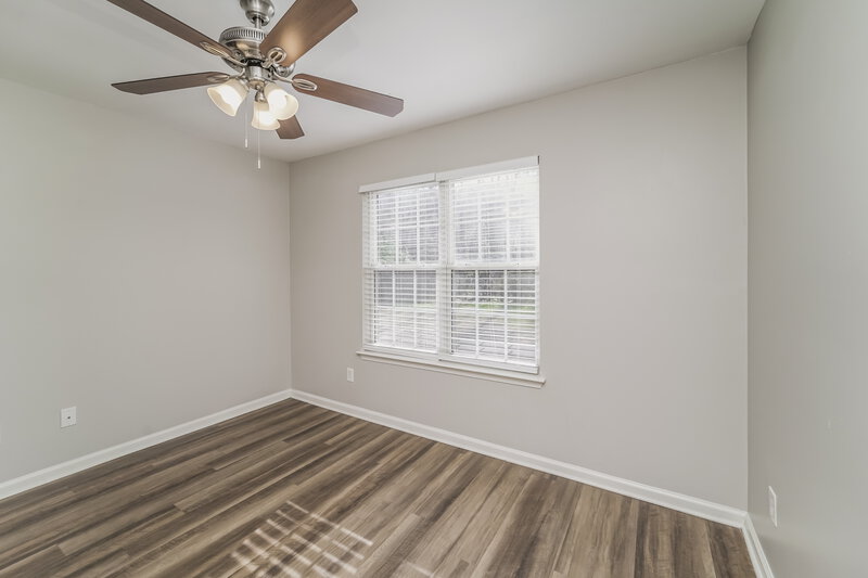 1,640/Mo, 2733 Fairstone Ave Charlotte, NC 28269 Main Bedroom View 2