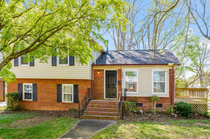 2,210/Mo, 365 Clover Hitch Dr Charlotte, NC 28215 External View