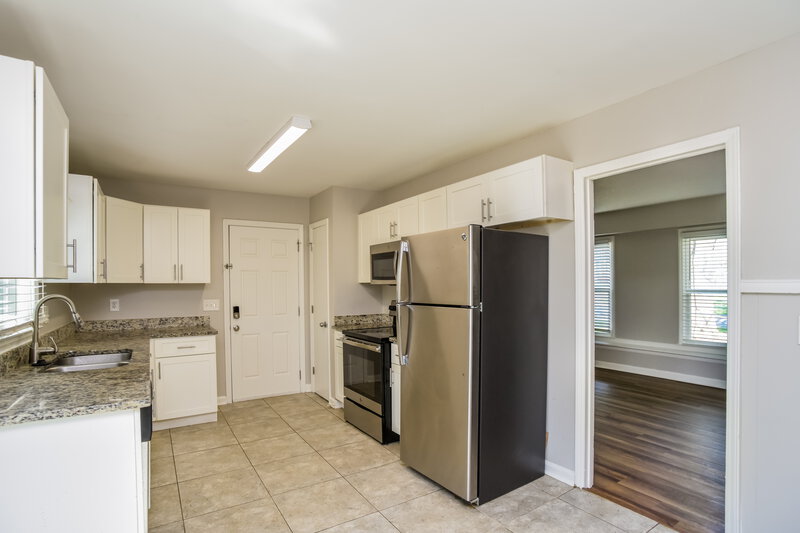 2,210/Mo, 365 Clover Hitch Dr Charlotte, NC 28215 Kitchen View