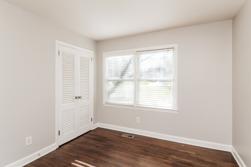 0/Mo, 3700 Sargeant Dr Charlotte, NC 28217 Bedroom View
