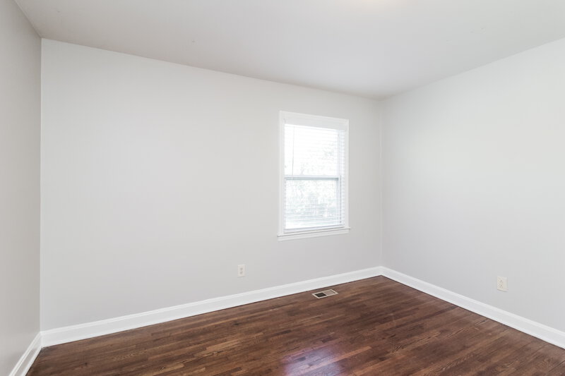 0/Mo, 3700 Sargeant Dr Charlotte, NC 28217 Bedroom View 2