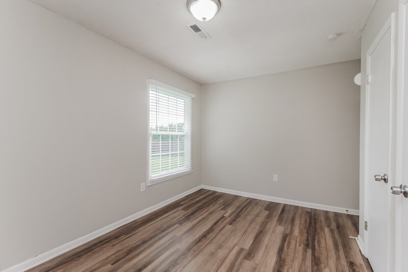 1,665/Mo, 824 Big River Rd Charlotte, NC 28216 Main Bedroom View 3